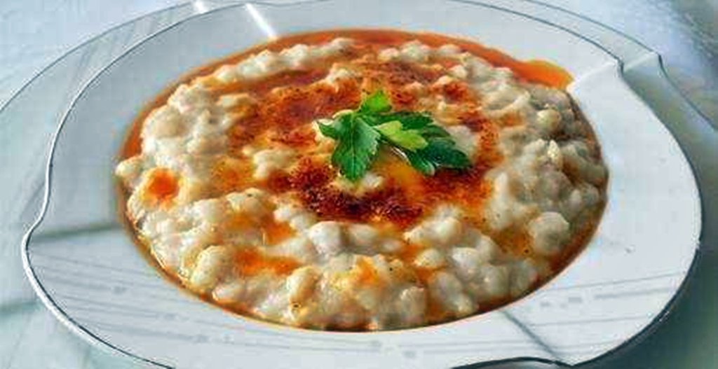 Balıkesir’in Lezzet Yolculuğu: Etli Kuzu Kemikli Keşkek